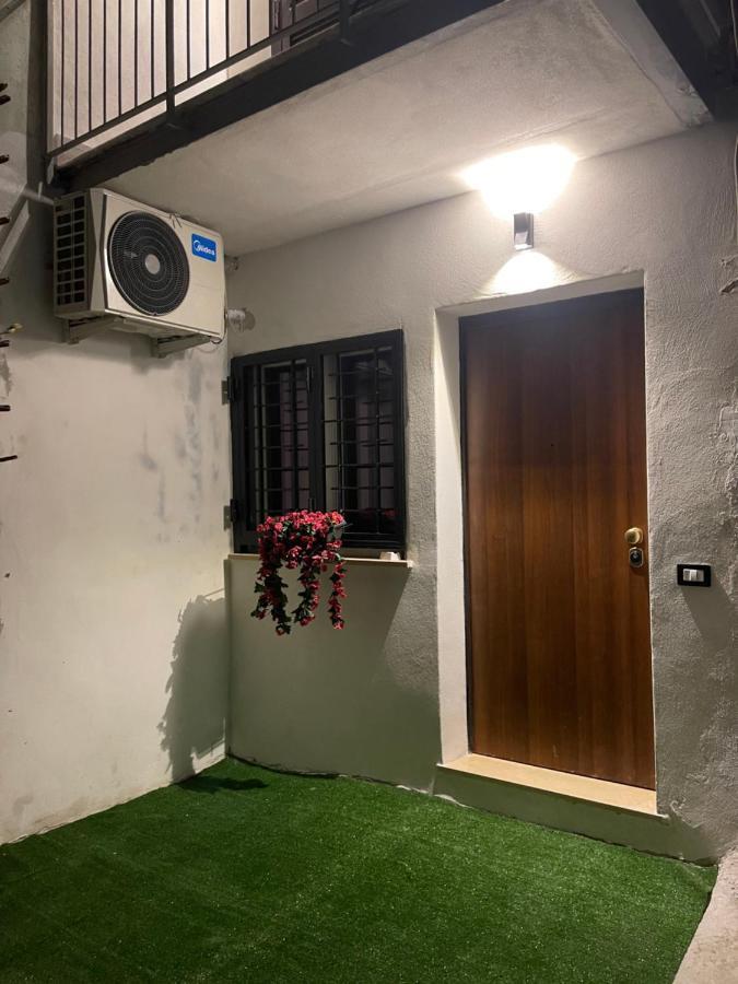 מלון Lux House Naples Airport מראה חיצוני תמונה