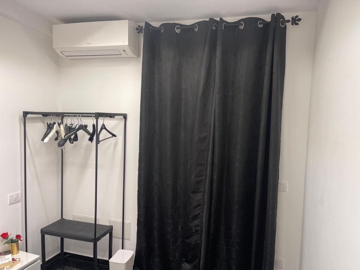 מלון Lux House Naples Airport מראה חיצוני תמונה