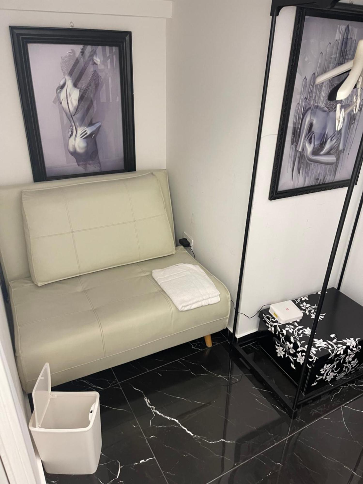 מלון Lux House Naples Airport מראה חיצוני תמונה