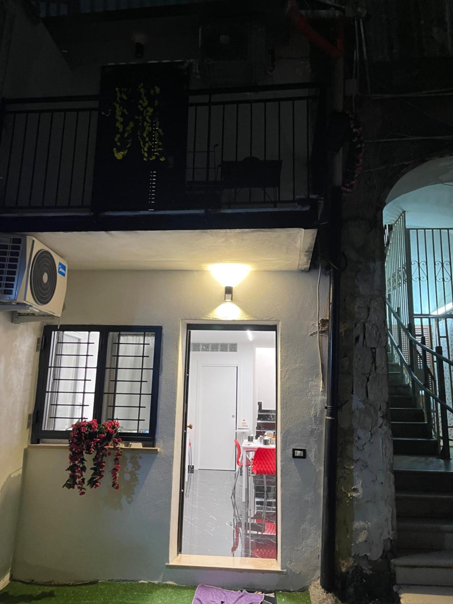 מלון Lux House Naples Airport מראה חיצוני תמונה