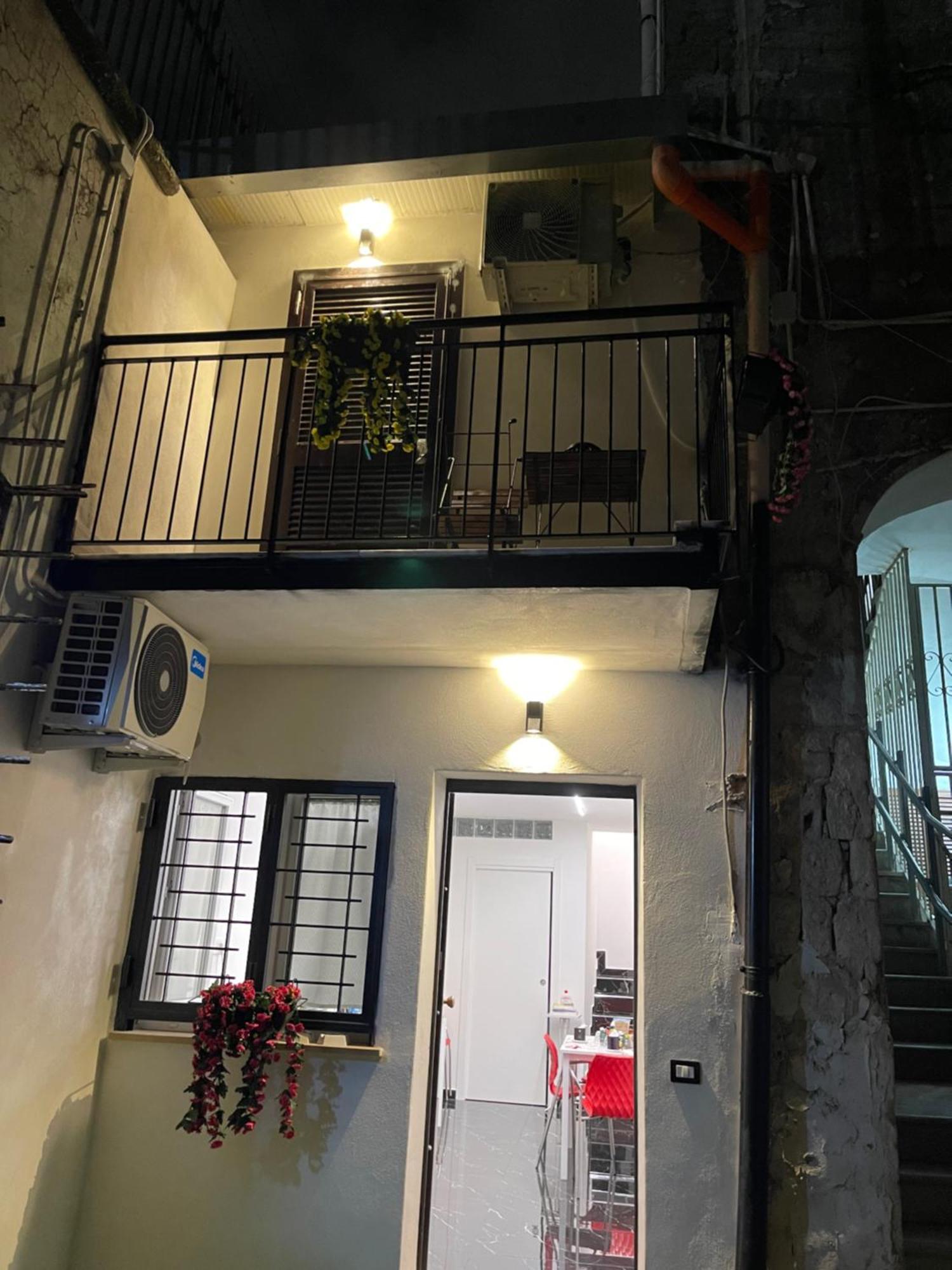 מלון Lux House Naples Airport מראה חיצוני תמונה