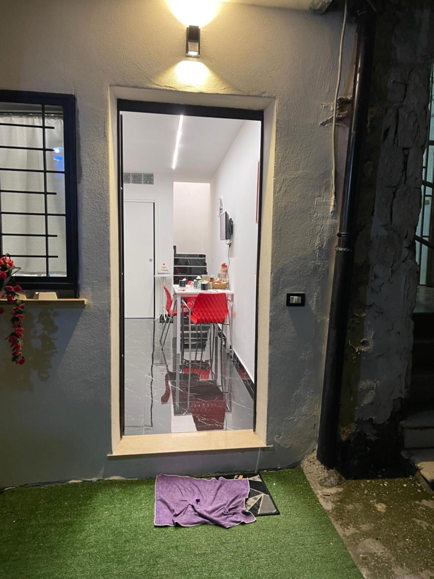 מלון Lux House Naples Airport מראה חיצוני תמונה