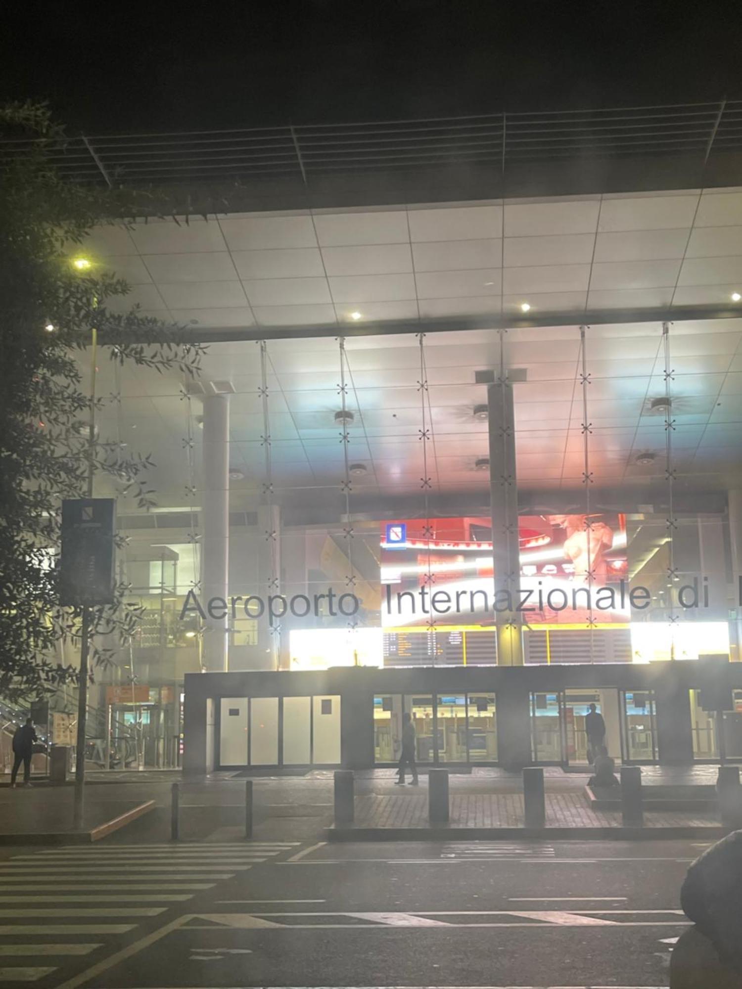 מלון Lux House Naples Airport מראה חיצוני תמונה